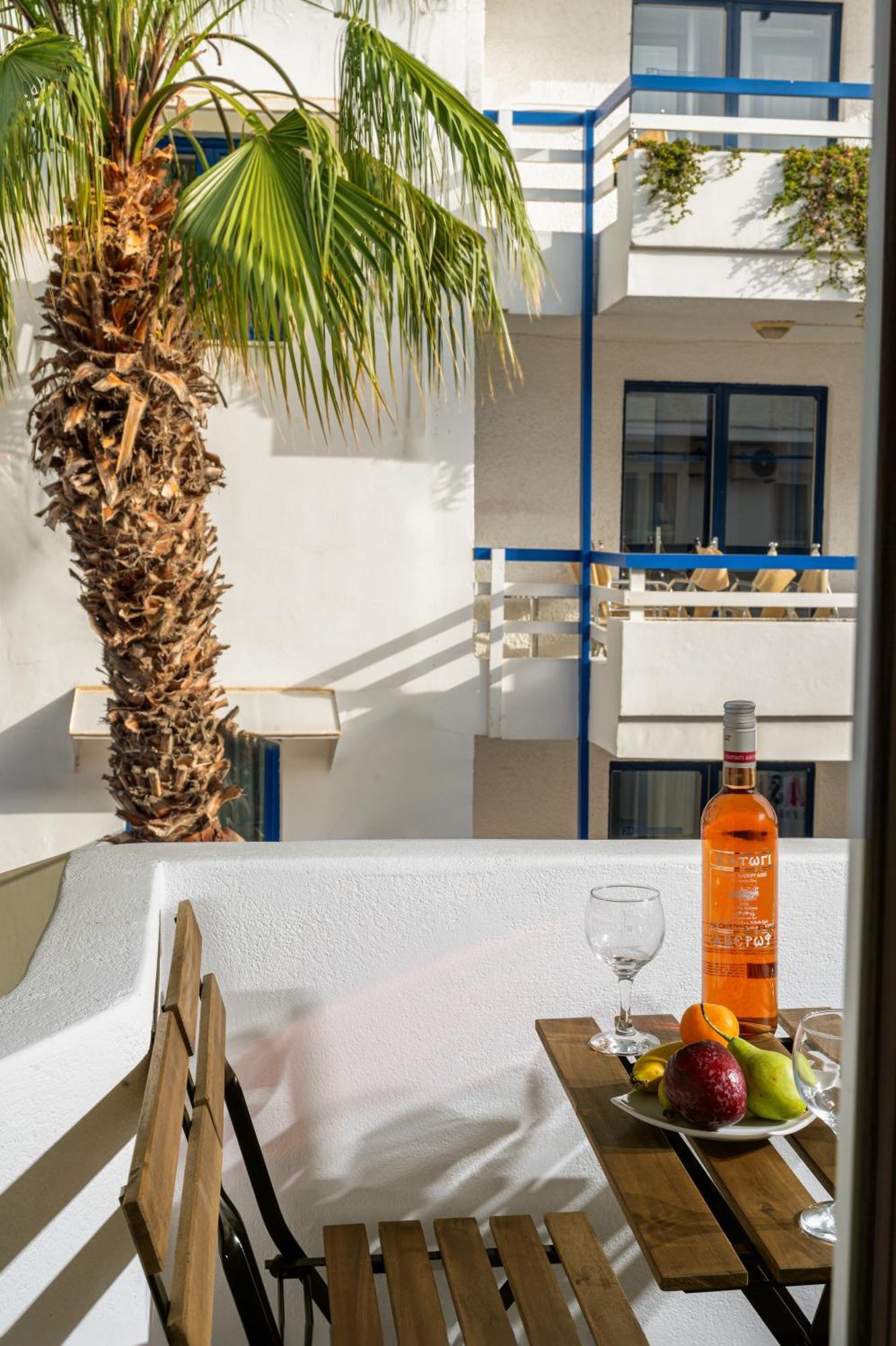 Makas Suites Hersonissos  Eksteriør billede