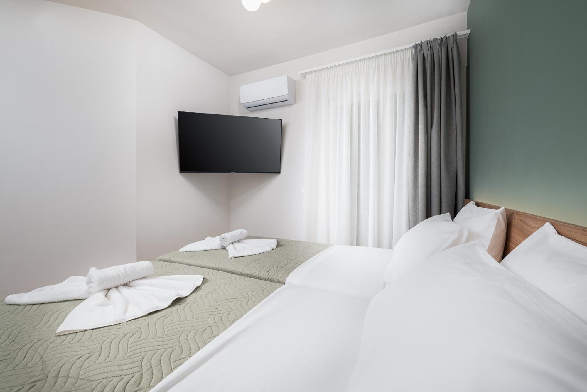 Makas Suites Hersonissos  Eksteriør billede