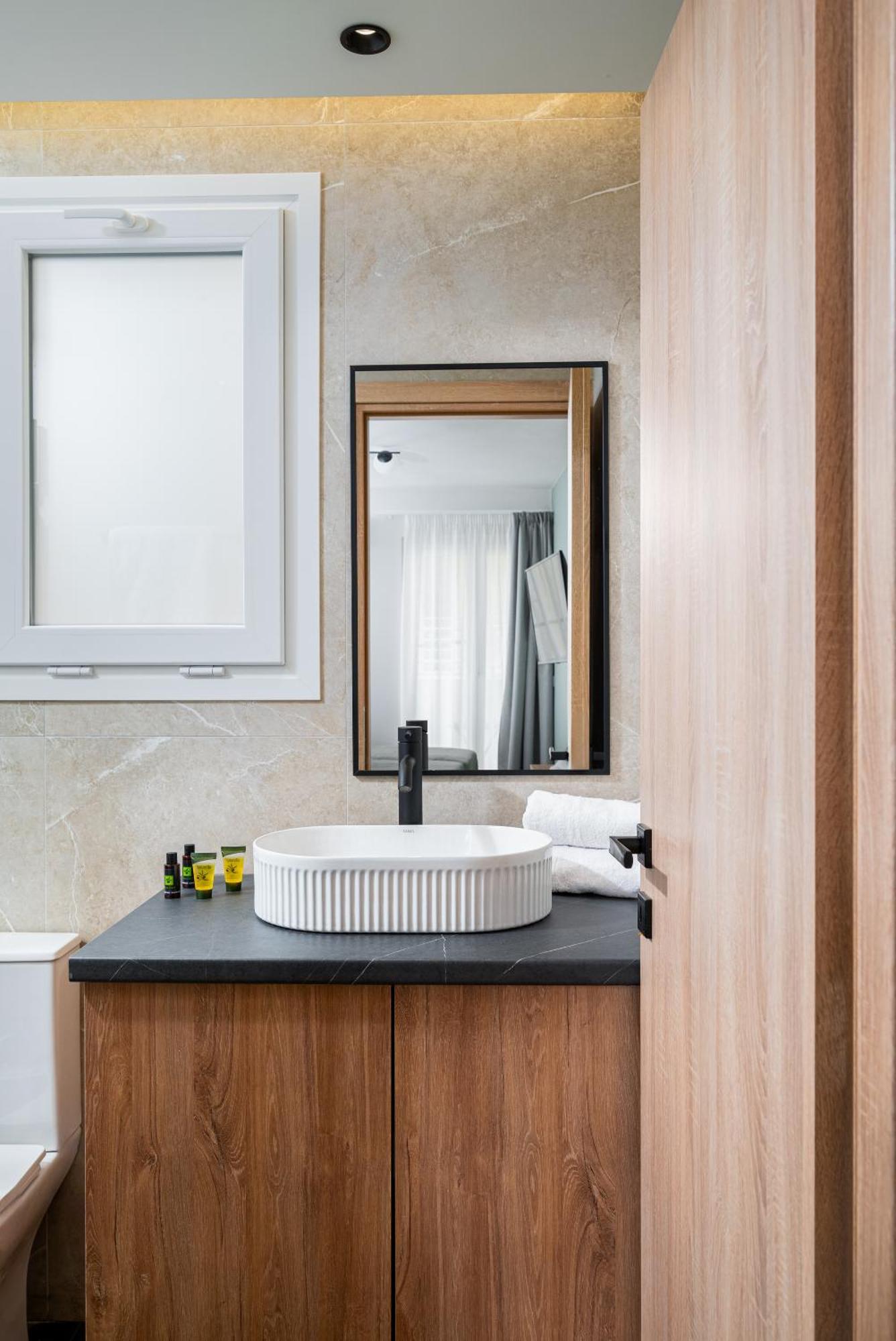 Makas Suites Hersonissos  Eksteriør billede